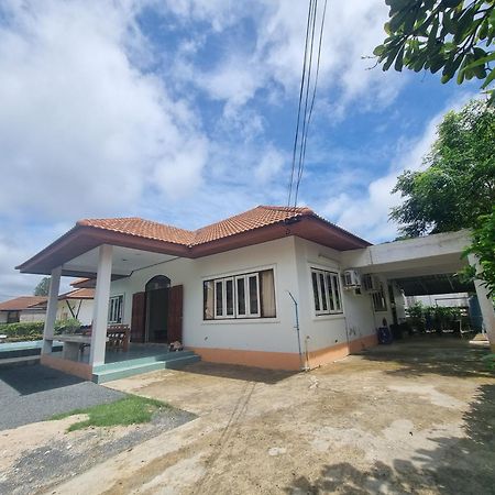 Mae Rampung Beach House Pool Villa Районг Екстер'єр фото