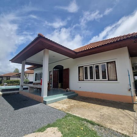 Mae Rampung Beach House Pool Villa Районг Екстер'єр фото